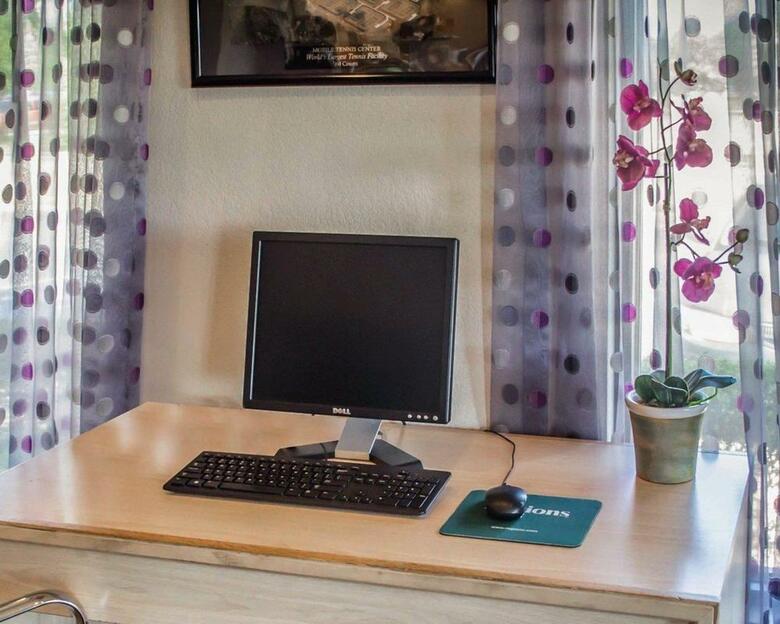 Hotel Quality Inn & Suites