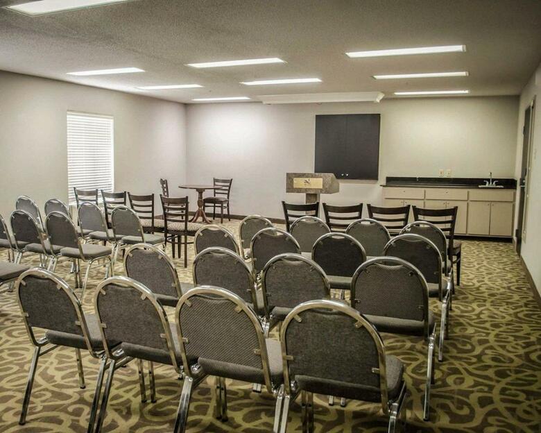 Hotel Quality Inn & Suites