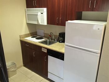 Hotel Hawthorn Suites
