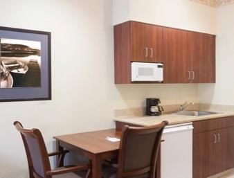 Hotel Hawthorn Suites