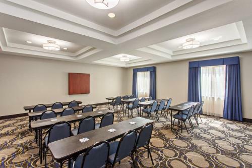 Hotel Holiday Inn Express & Suites Wharton