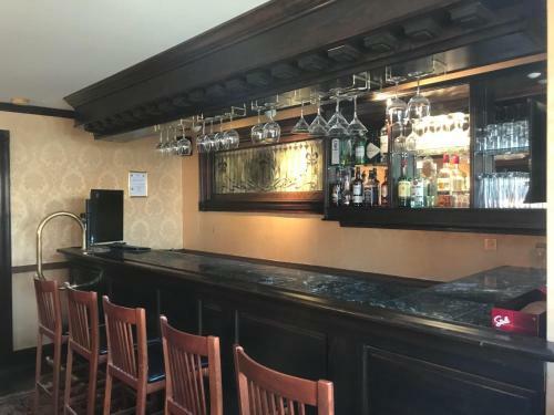 Ivy Manor Inn Bed And Breakfast