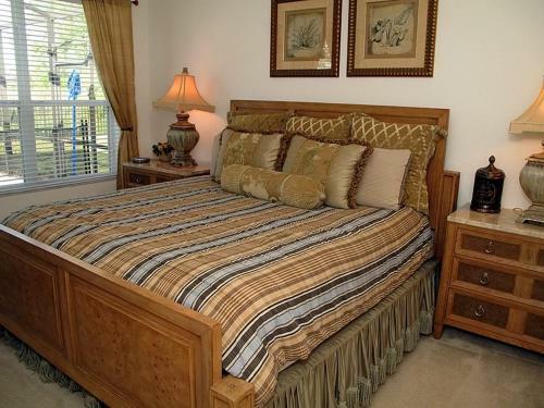 Villa 7716 Comrow Windsor Hills