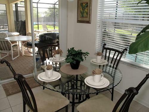 Villa 7766 Tosteth Windsor Hills