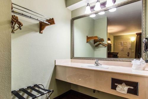 Hotel Econo Lodge At Thousand Hills Branson