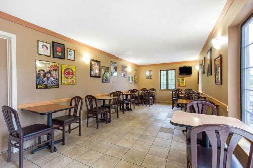 Hotel Econo Lodge At Thousand Hills Branson