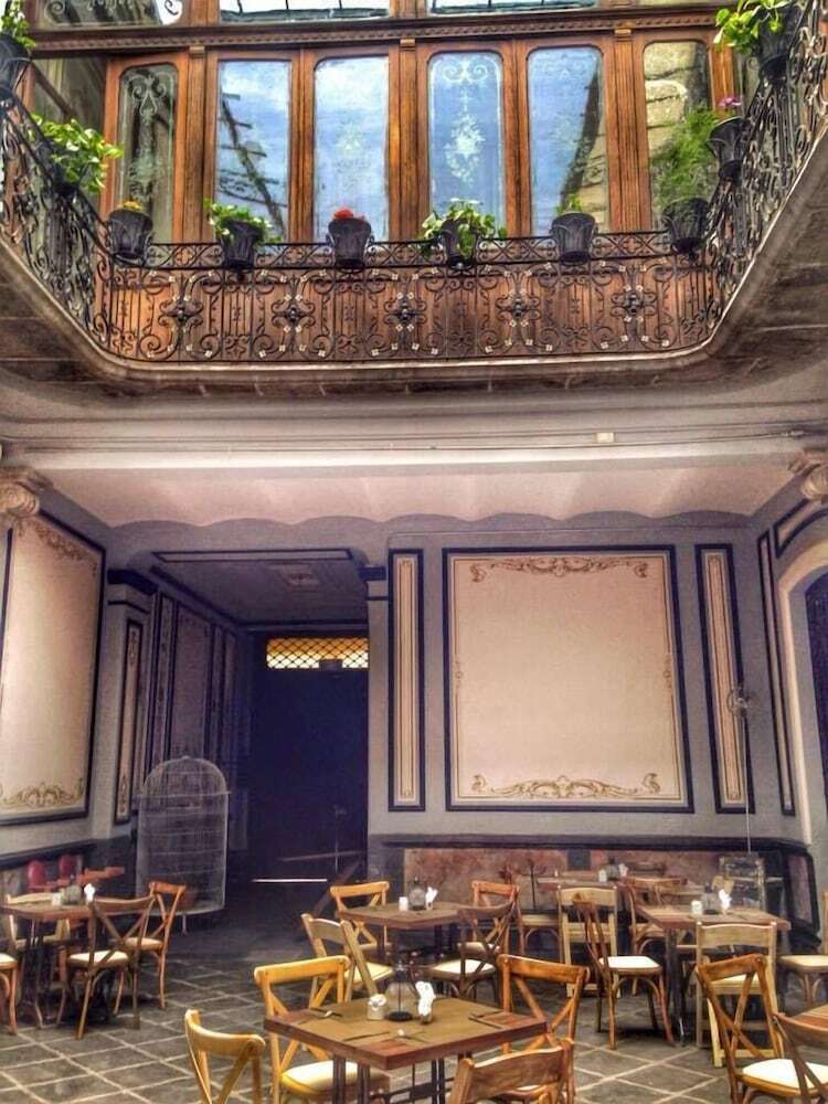 Albergue Leonora Hostal