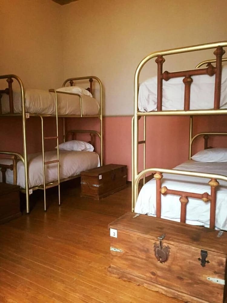 Albergue Leonora Hostal