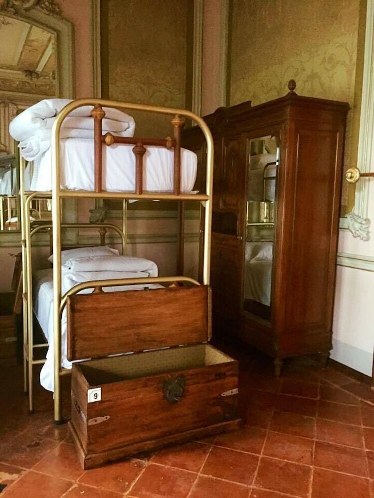 Albergue Leonora Hostal