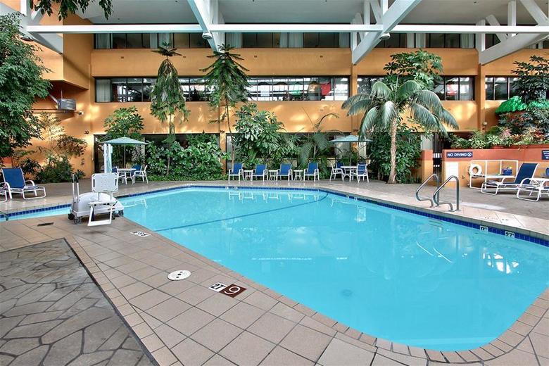 Hotel Crowne Plaza Colorado Springs