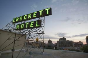 Crockett Hotel