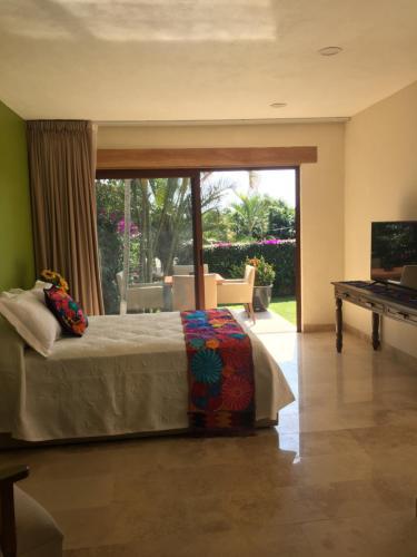 Hotel Lindo Ajijic Bed & Breakfast