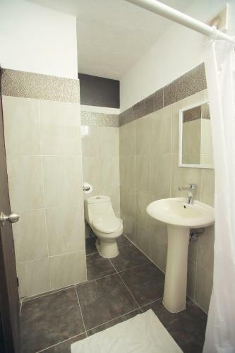 Hostelito Chetumal Hotel + Hostal