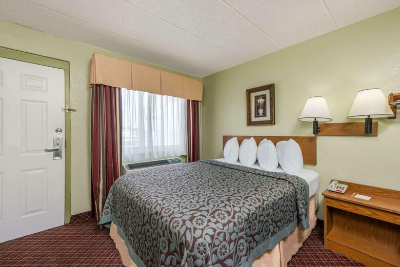Hotel Days Inn And Suites Springfield
