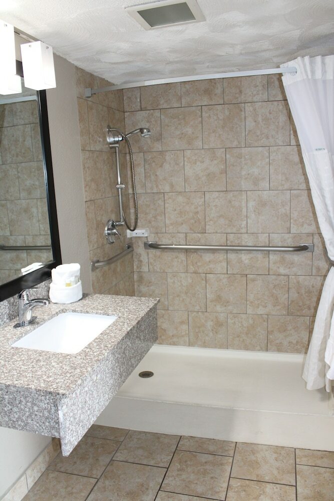 Hotel Days Inn And Suites Springfield