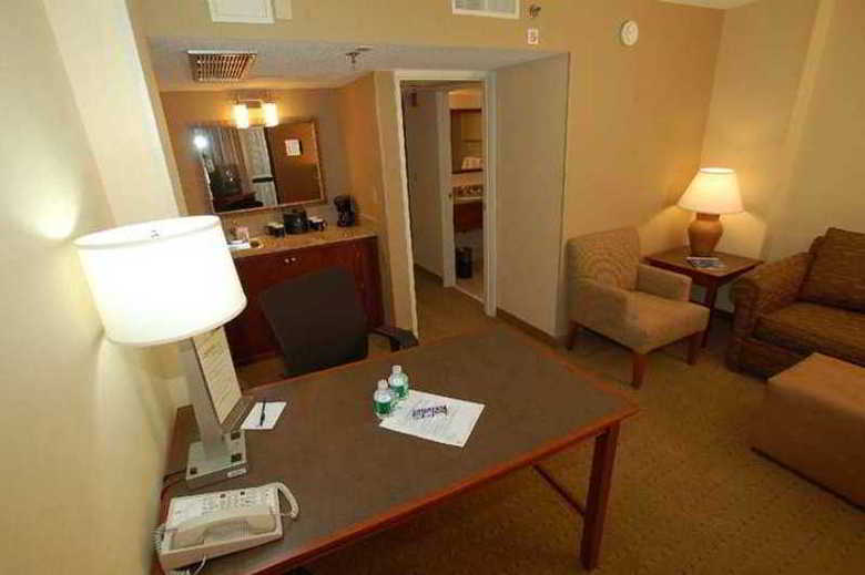 Hotel Embassy Suites Baltimore - North/hunt Valley
