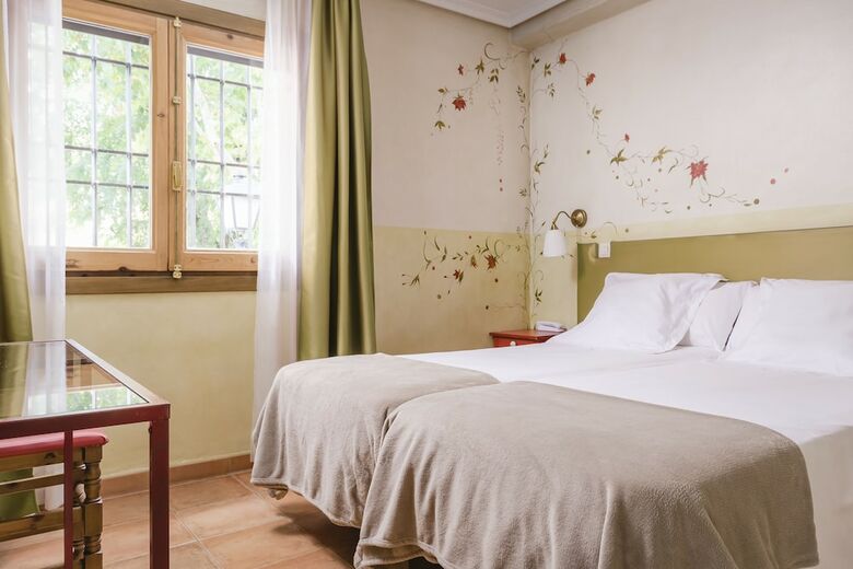 Hostal Puerta Bisagra