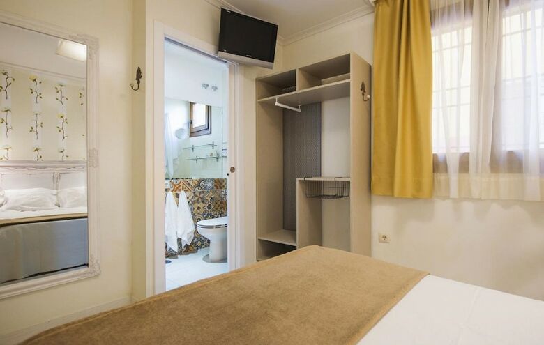 Hostal Puerta Bisagra