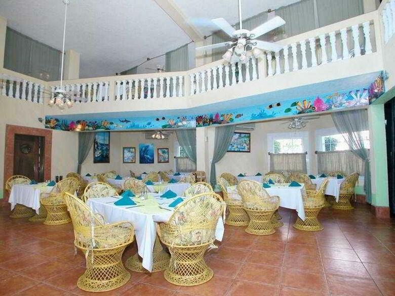 Hotel Banana Beach Resort