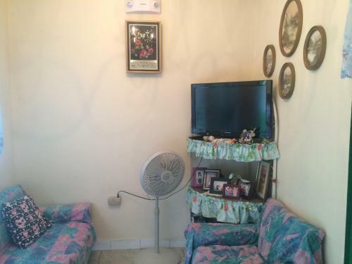Hostal J & R Guest House