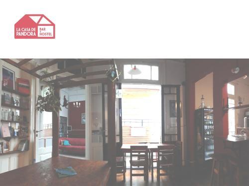 Hostal Hostel La Casa De Pandora & Cafe-bar