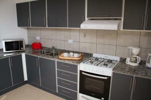 Los Arboles Apart