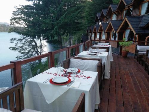 Hotel Dos Bahias Lake Resort