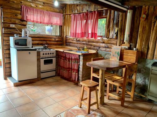 Lodge Caba�as Del Faldeo Titos