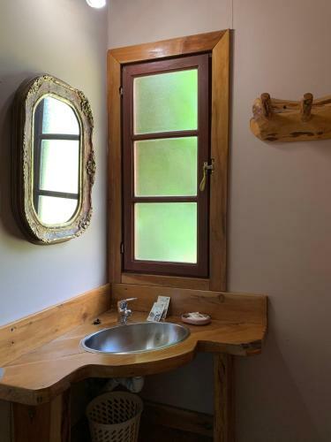Lodge Caba�as Del Faldeo Titos