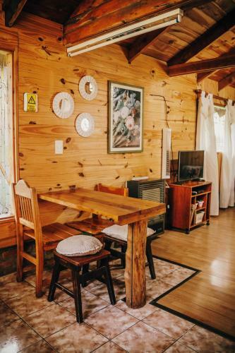 Lodge Caba�as Del Faldeo Titos