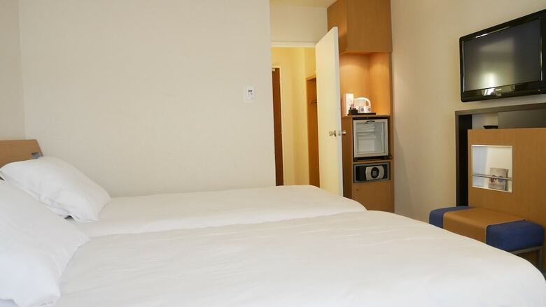 Hotel Novotel Narbonne Sud