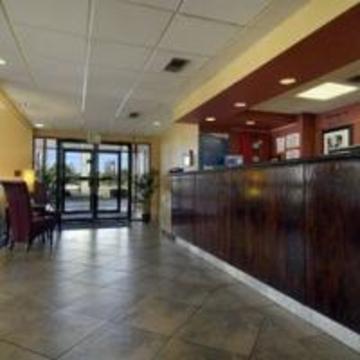 Hotel Baymont Inn & Suites