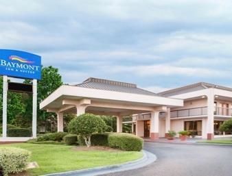 Hotel Baymont Inn & Suites