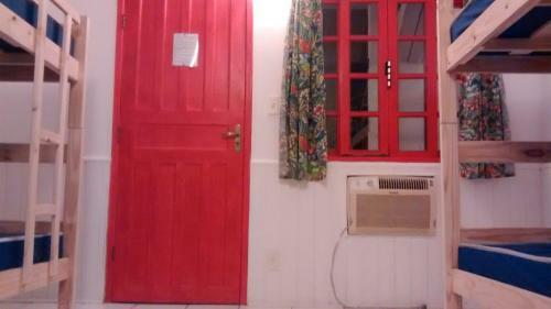 Leo's Clan Beach Hostel