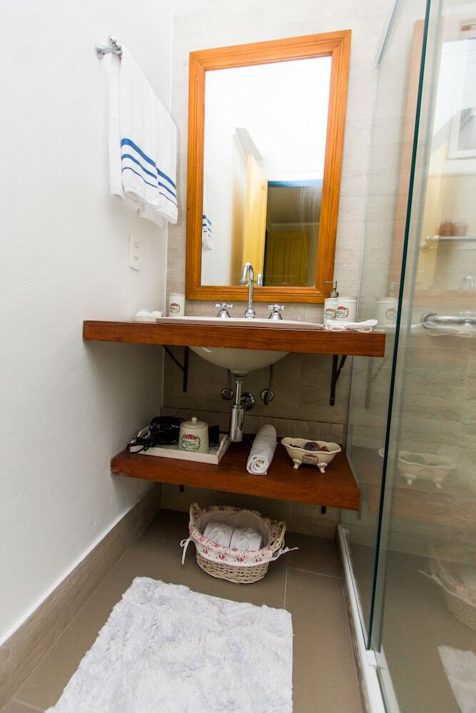 Bed & Breakfast Ch�cara Arac�
