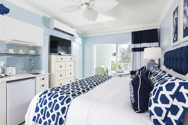 Hotel Oyster Bay Beach Resort