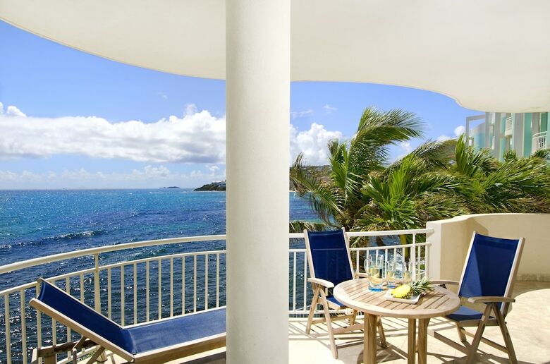 Hotel Oyster Bay Beach Resort