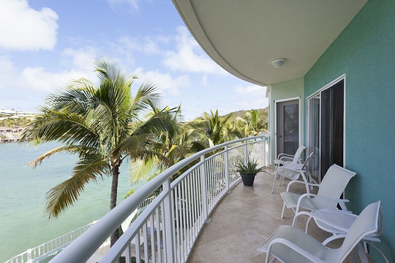 Hotel Oyster Bay Beach Resort