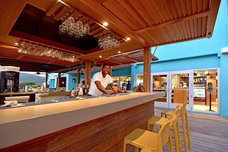 Hotel Oyster Bay Beach Resort