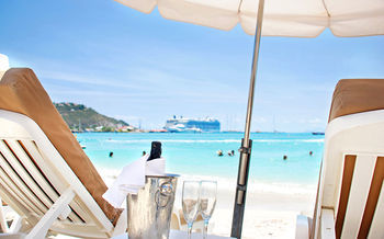 Holland House Beach Hotel