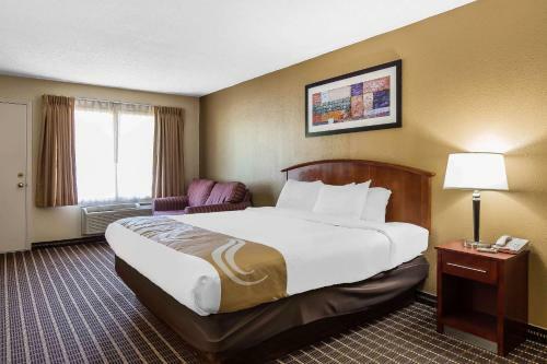 Hotel *quality Inn & Suites River Suites*