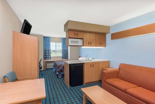 Hotel Super 8 Blue Springs