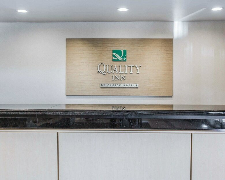 Hotel Comfort Suites