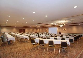 Clarion Highlander Hotel And Conference Center