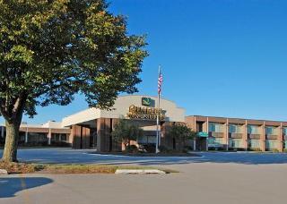 Clarion Highlander Hotel And Conference Center