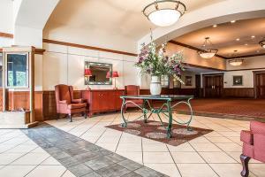 Clarion Highlander Hotel And Conference Center