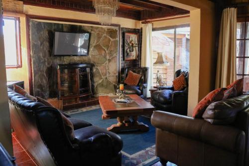 Hostal Caba�as Los Tilos
