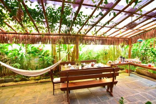 Hostal Pousada Jardim Dos Oliveiras