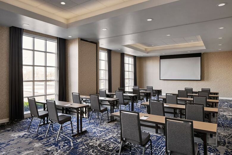 Doubletree Hotel Richmond Airport