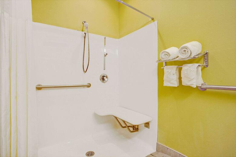Hotel Microtel Inn & Suites Eagles Landing